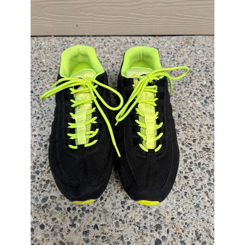 Nike Air Max 95 Men's Size 9 Black Volt Neon Running Shoes 609048-090